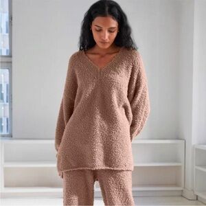 Babaton Cozy tan Sherpa V-Neck Loungewear Top